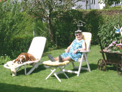 Uroma Aenne im Juni 2006